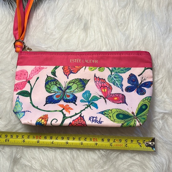 A gorgeous ESTEE LAUDER cosmetic bag 🐬 - Picture 4 of 7